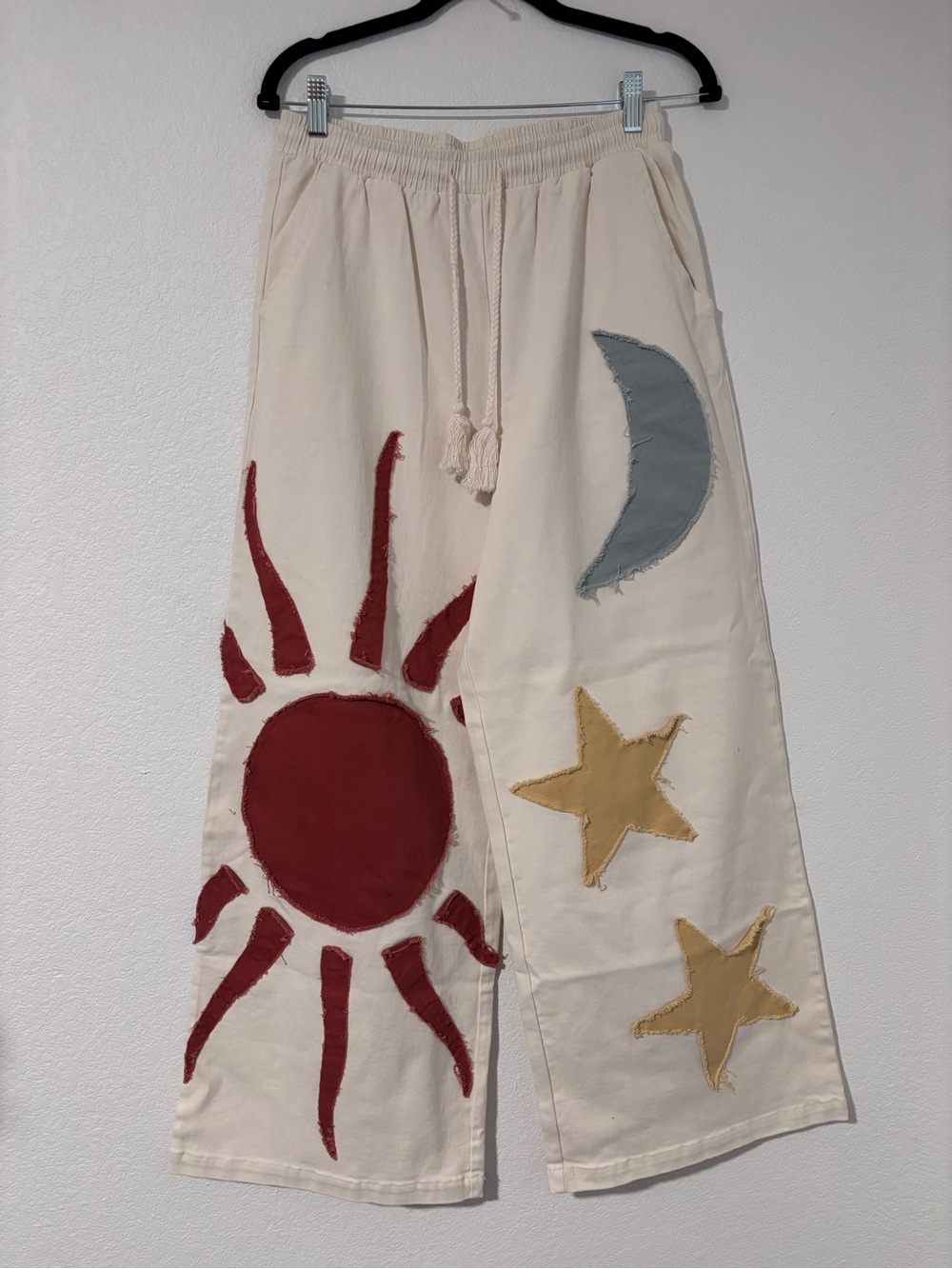 Mello Cream Wide-Leg Pants with Sun, Moon & Star Appliqués Size M New - Picture 2 of 6